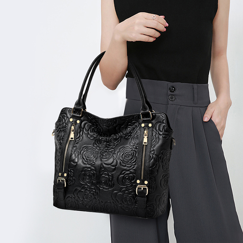 Women'S Accessories Handbags - Sac à main en cuir gaufré