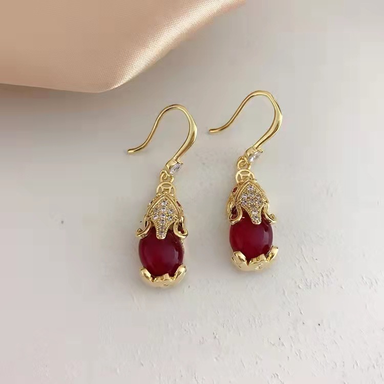 Women'S Affordable Accessories - 2025 tendance Pixiu rétro rouge boucles