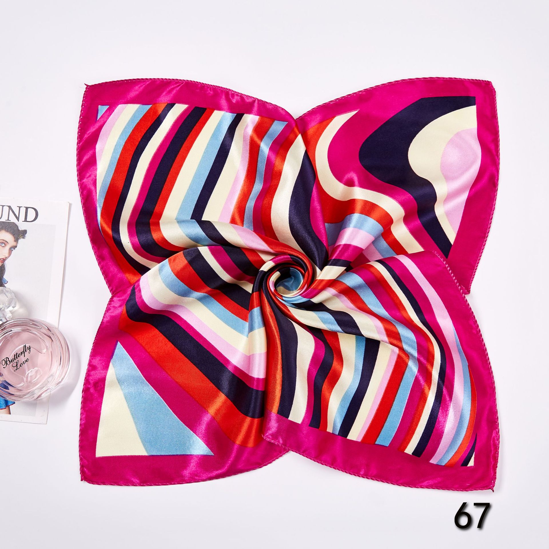 Écharpe carrée imprimée pour f - Women Accessories Business avis et prix